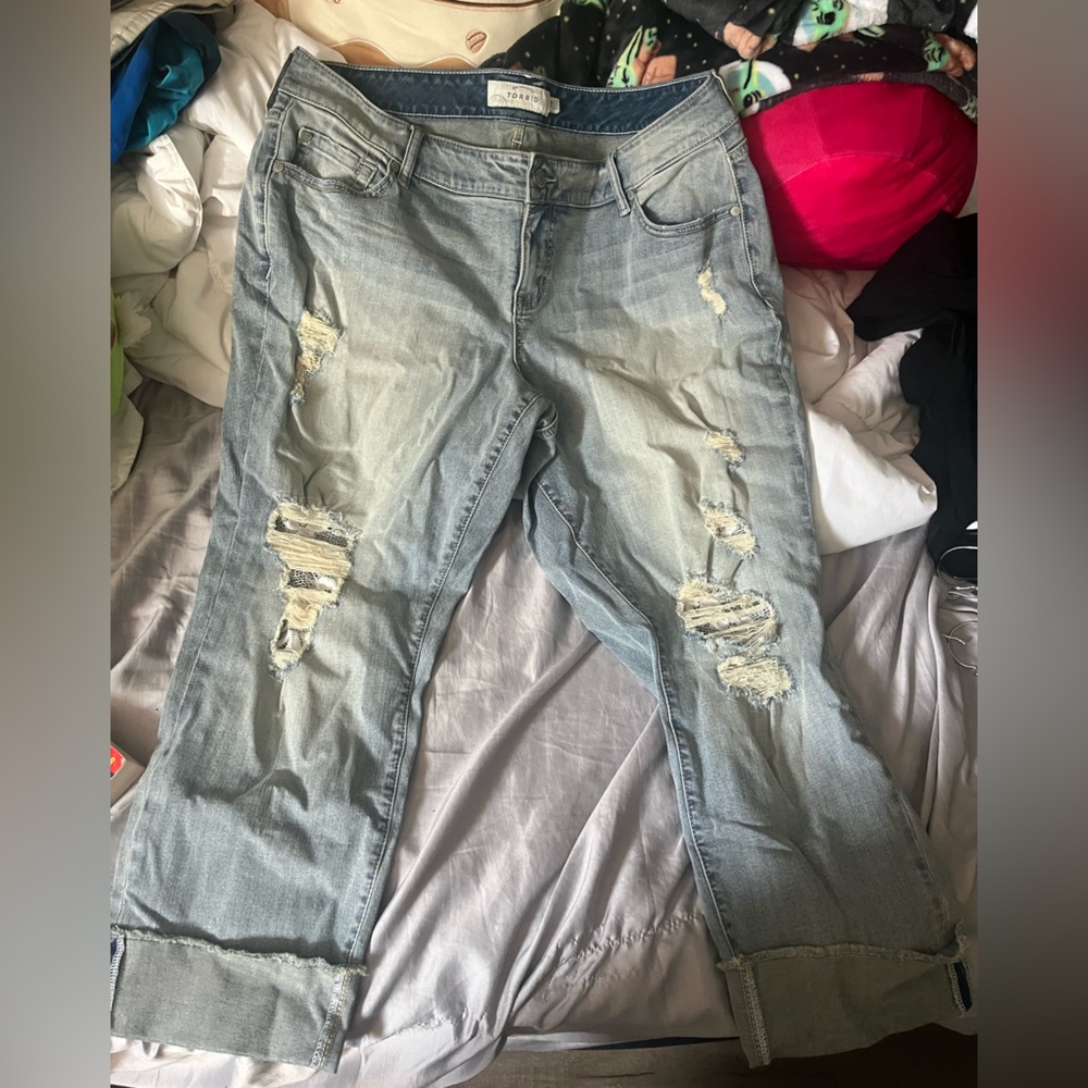Torrid cropped jeans size 18